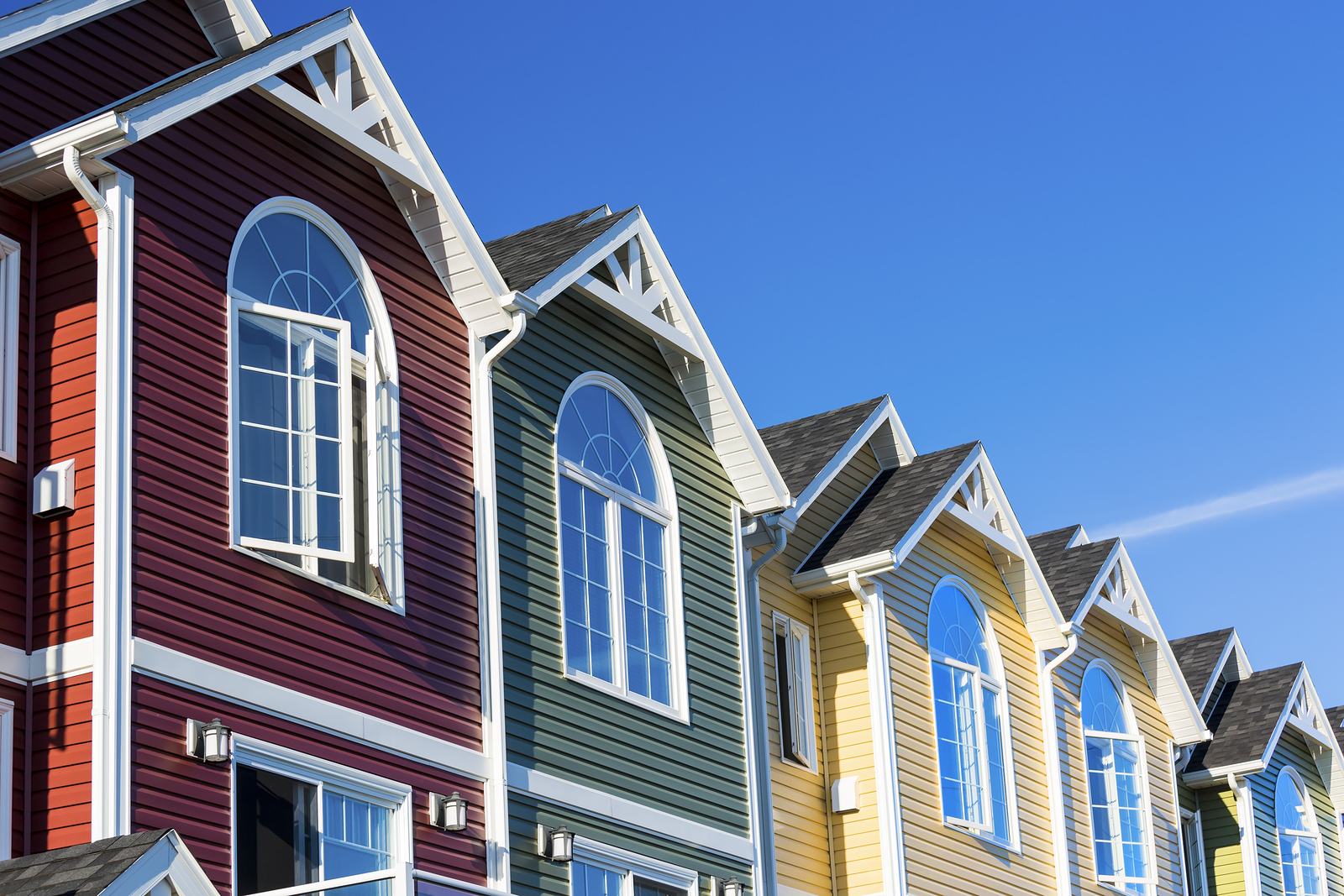 Why 2–20 Unit Long-Term Rentals Require Specialized Real Estate Expertise